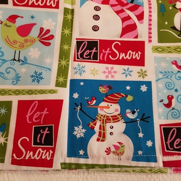 S B Scrubs women's size Small snowman scrub top, uniform EUC - Picture 4 of 4